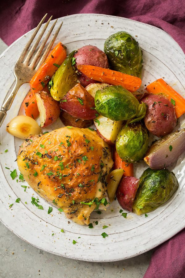 Sheet Pan Chicken Thighs And Vegetables
 Sheet Pan Roasted Chicken with Root Ve ables Cooking