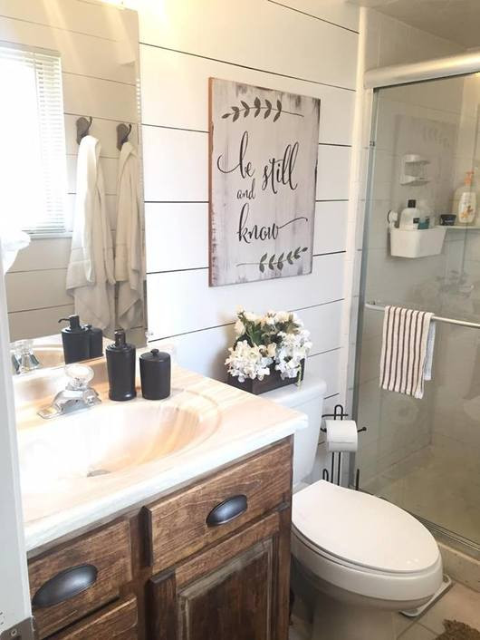 Shiplap Bathroom Walls
 12 Super Affordable Shiplap Wall Projects To Beautify Your