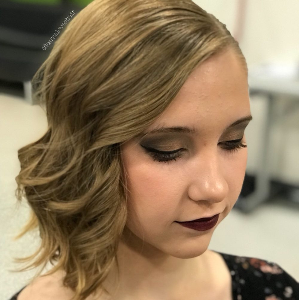 Short Hair Hairstyles For Prom
 18 Gorgeous Prom Hairstyles for Short Hair for 2019