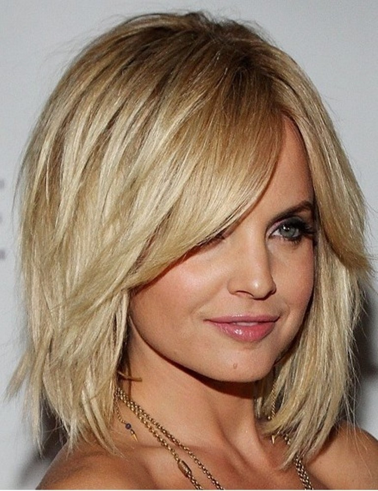 Short To Medium Length Hairstyles
 25 Beautiful Medium Length Haircuts For Round Faces