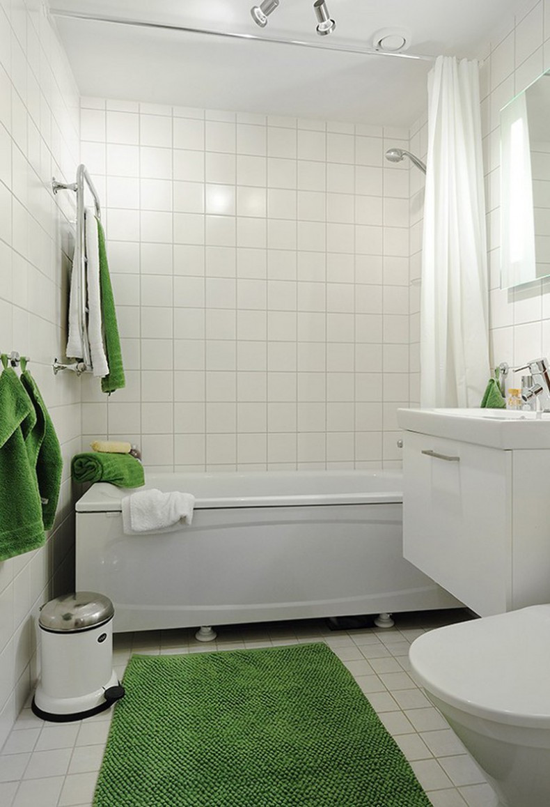 Shower Ideas For Small Bathroom
 Soaking Tubs for Small Bathrooms – HomesFeed