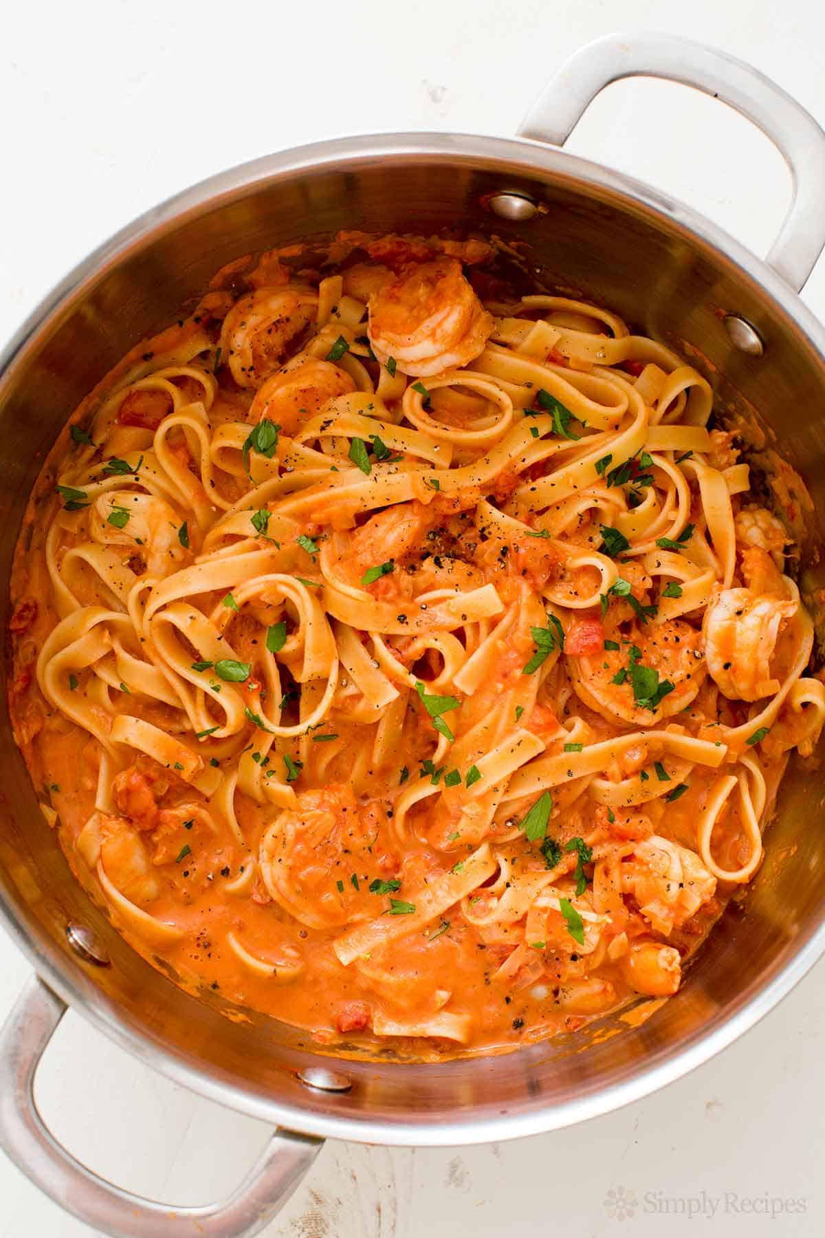 Shrimp And Noodles Recipe
 A Scrumptious Healthy Treat to Enjoy Seafood Pasta Recipes