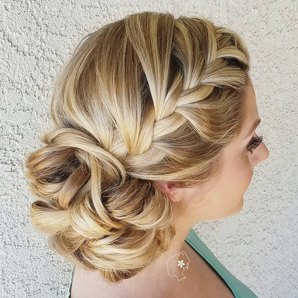 Side Hairstyles For Bridesmaids
 40 Irresistible Hairstyles for Brides and Bridesmaids