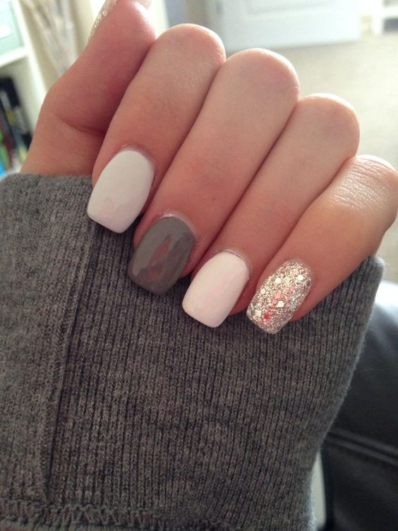 Silver Glitter Acrylic Nails
 50 Stunning Manicure Ideas For Short Nails With Gel Polish