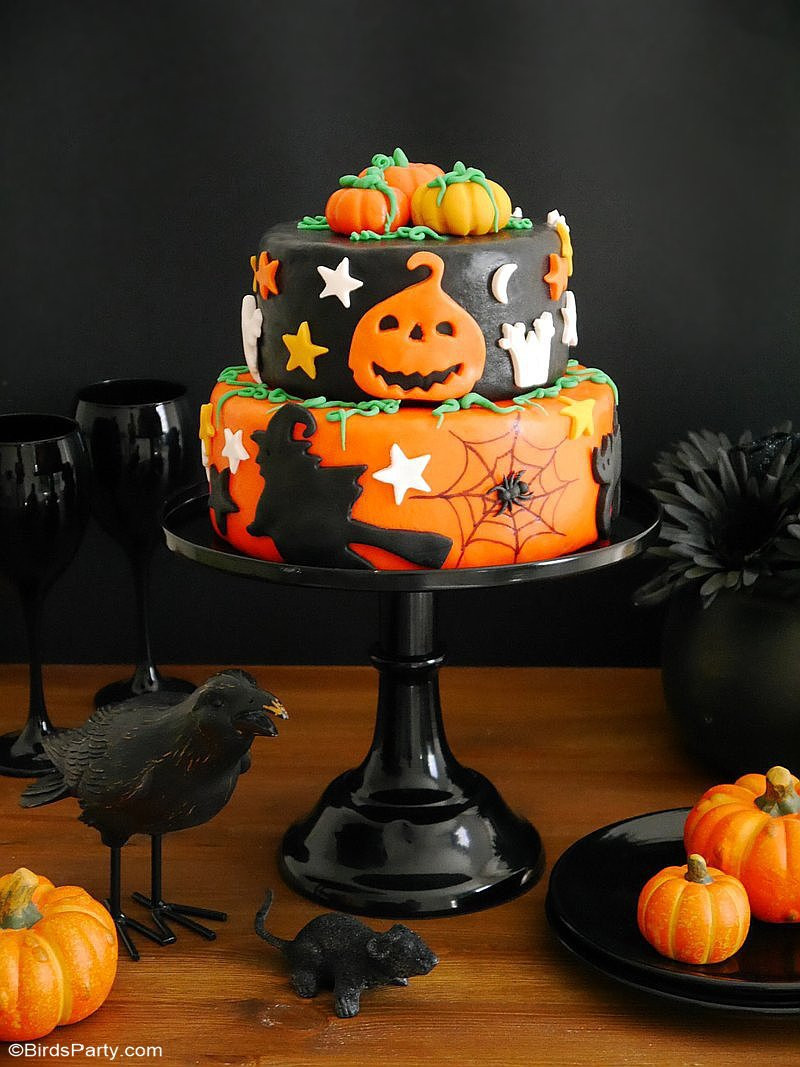Simple Halloween Cakes
 A Super Easy Two Tier Halloween Cake Party Ideas