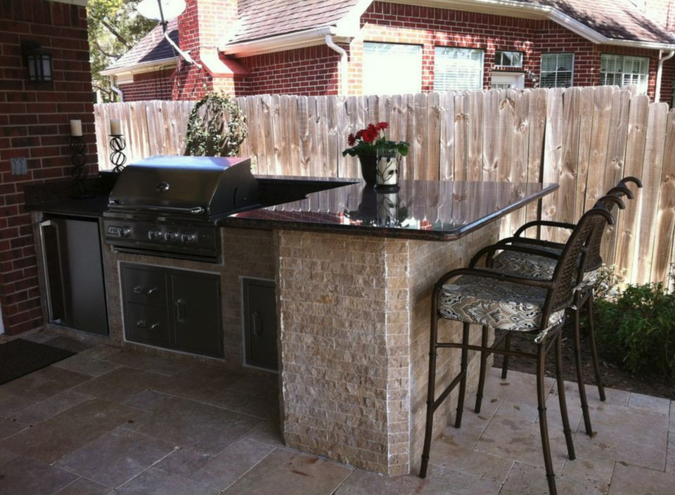 Simple Outdoor Kitchen
 35 Must See Outdoor Kitchen Designs and Ideas