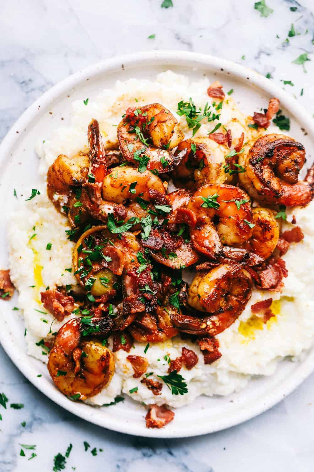 Simple Shrimp And Grits
 Cajun Garlic Shrimp and Grits