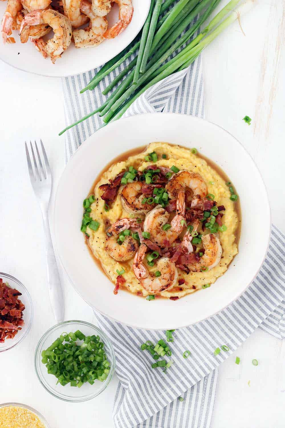 Simple Shrimp And Grits
 Easy Classic Shrimp and Grits Bowl of Delicious