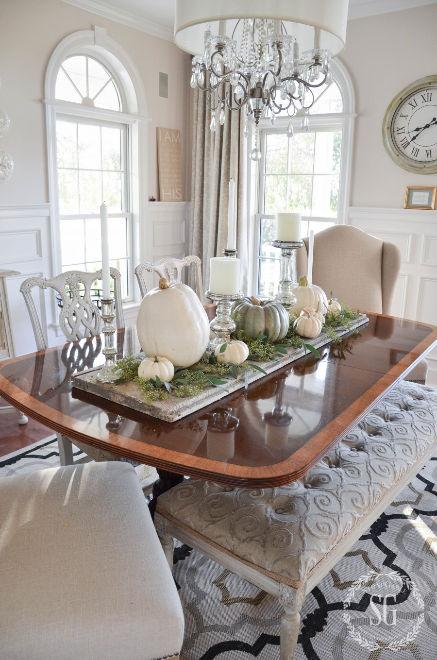 Simple Thanksgiving Table Decorations
 EASY PUMPKIN THANKSGIVING TABLE