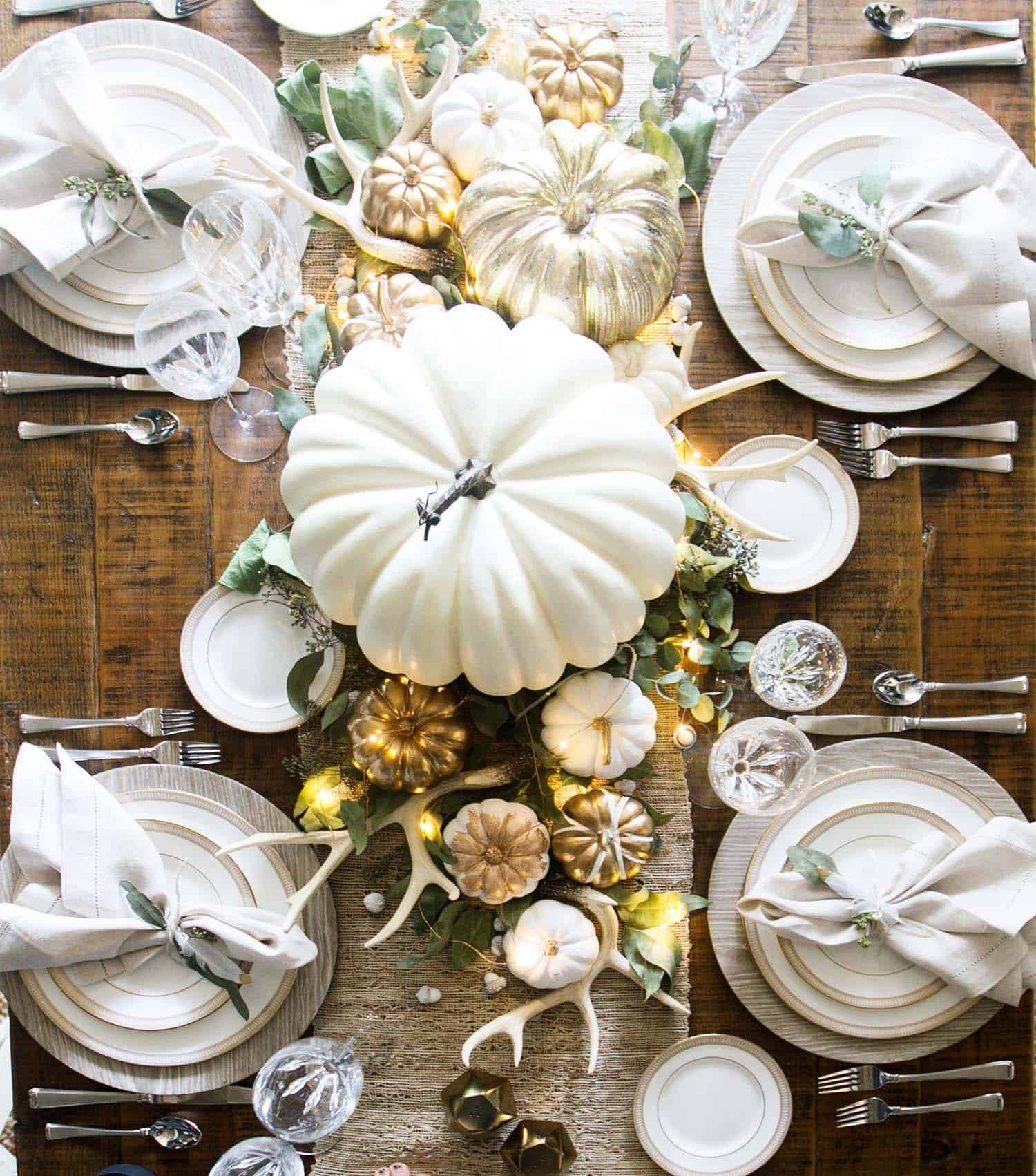 Simple Thanksgiving Table Decorations
 25 Beautiful And Elegant Centerpiece Ideas For A