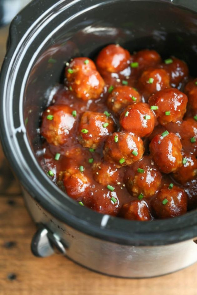 Slow Cooker Holiday Appetizers
 SLOW COOKER COCKTAIL MEATBALLS