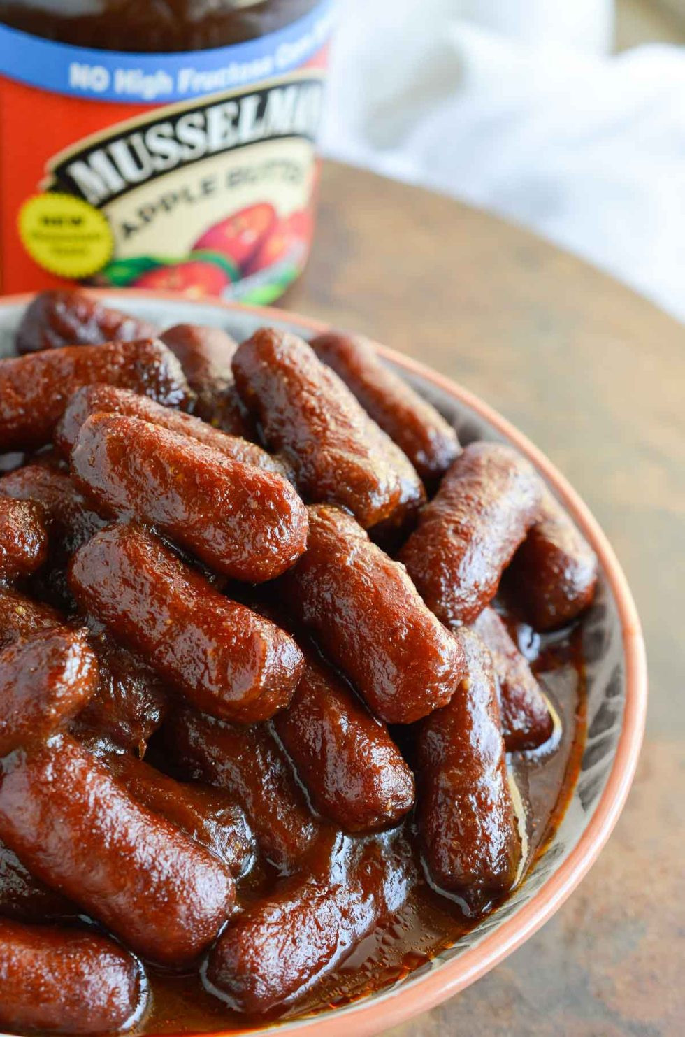 Slow Cooker Holiday Appetizers
 Apple Barbecue Slow Cooker Little Smokies WonkyWonderful