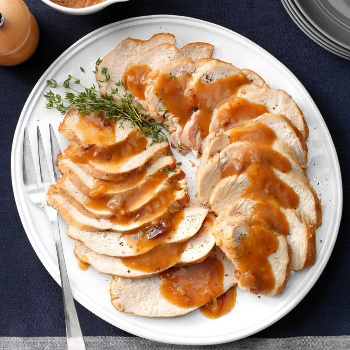 Slow Cooker Turkey Breast With Gravy
 Slow Cooker Turkey Breast with Cranberry Gravy Recipe