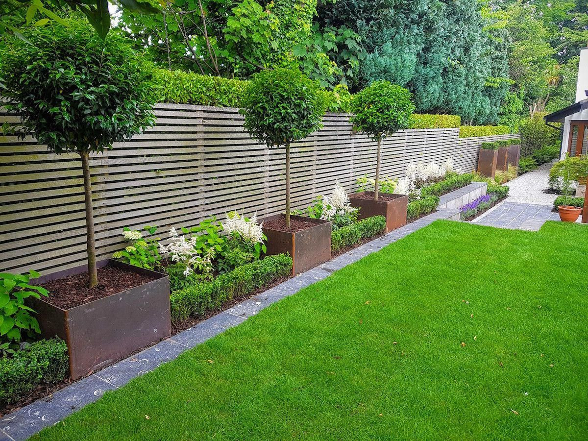 Small Backyard Fence
 Modern Garden Idea