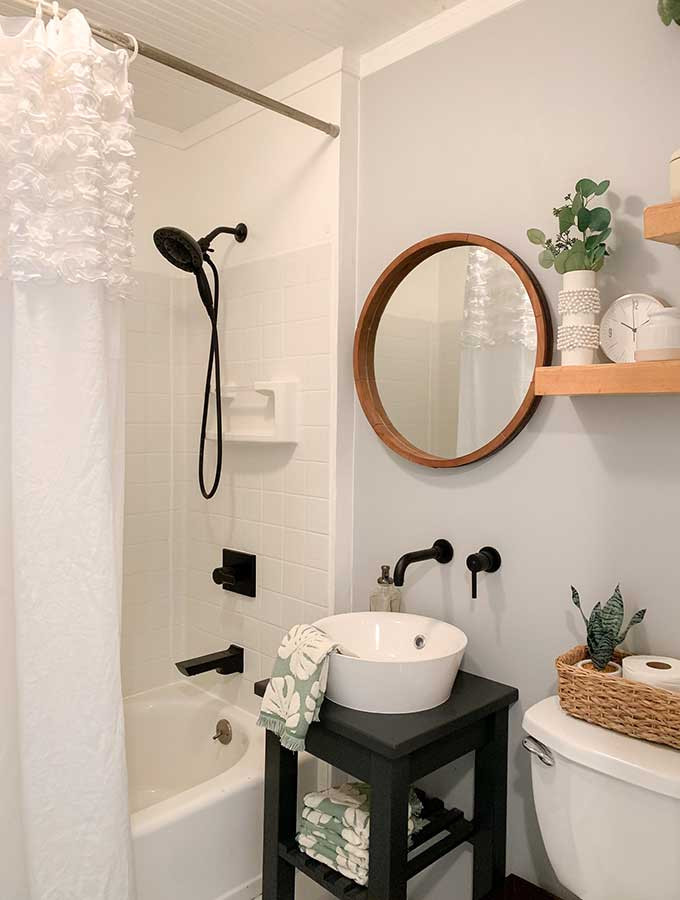 Small Bathroom Makeovers Pictures
 Small Bathroom Makeover Ideas – Hallstrom Home