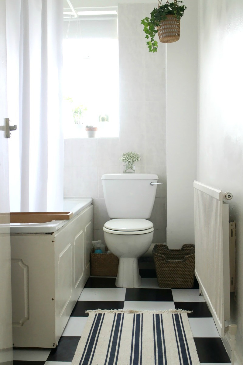 Small Bathroom Makeovers Pictures
 five top tips for a small bathroom makeover Oh Wild