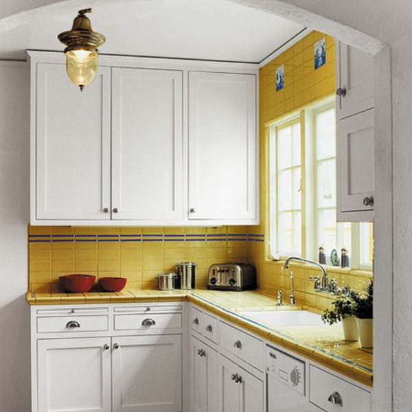 Small Cabinet For Kitchen
 20 Kitchen Cabinets Designed For Small Spaces