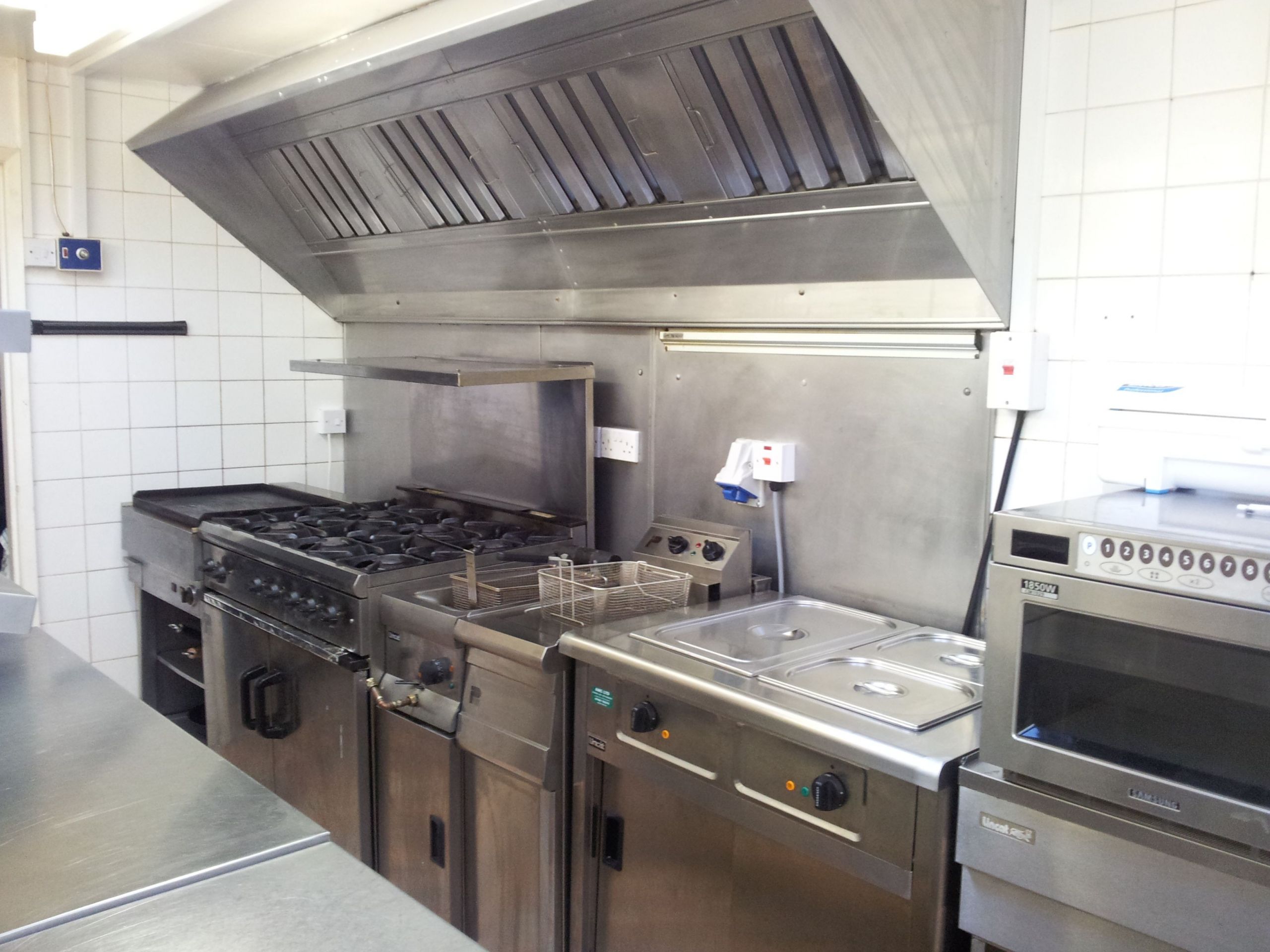 Small Commercial Kitchen
 Small Golf Club mercial Kitchen