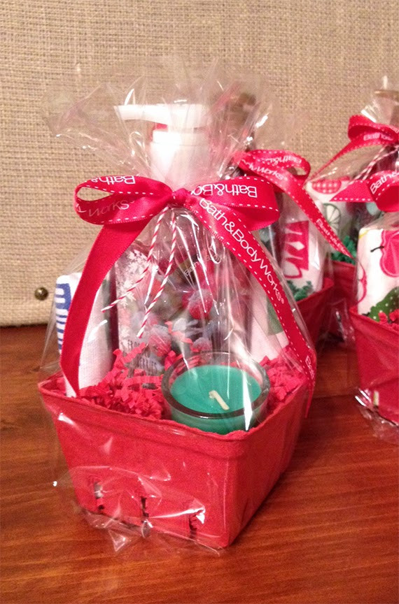 Small Holiday Gift Basket Ideas
 Sohl Design Christmas Mini Gift Baskets
