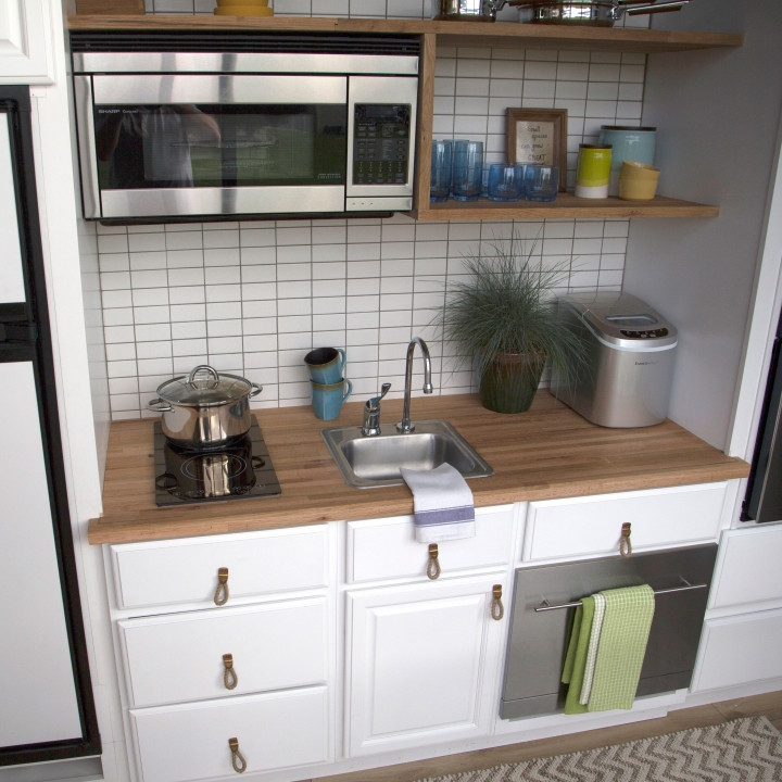 Small House Kitchen
 “Tiny House Nation” DIY TV Show – Wow Really – Shiny