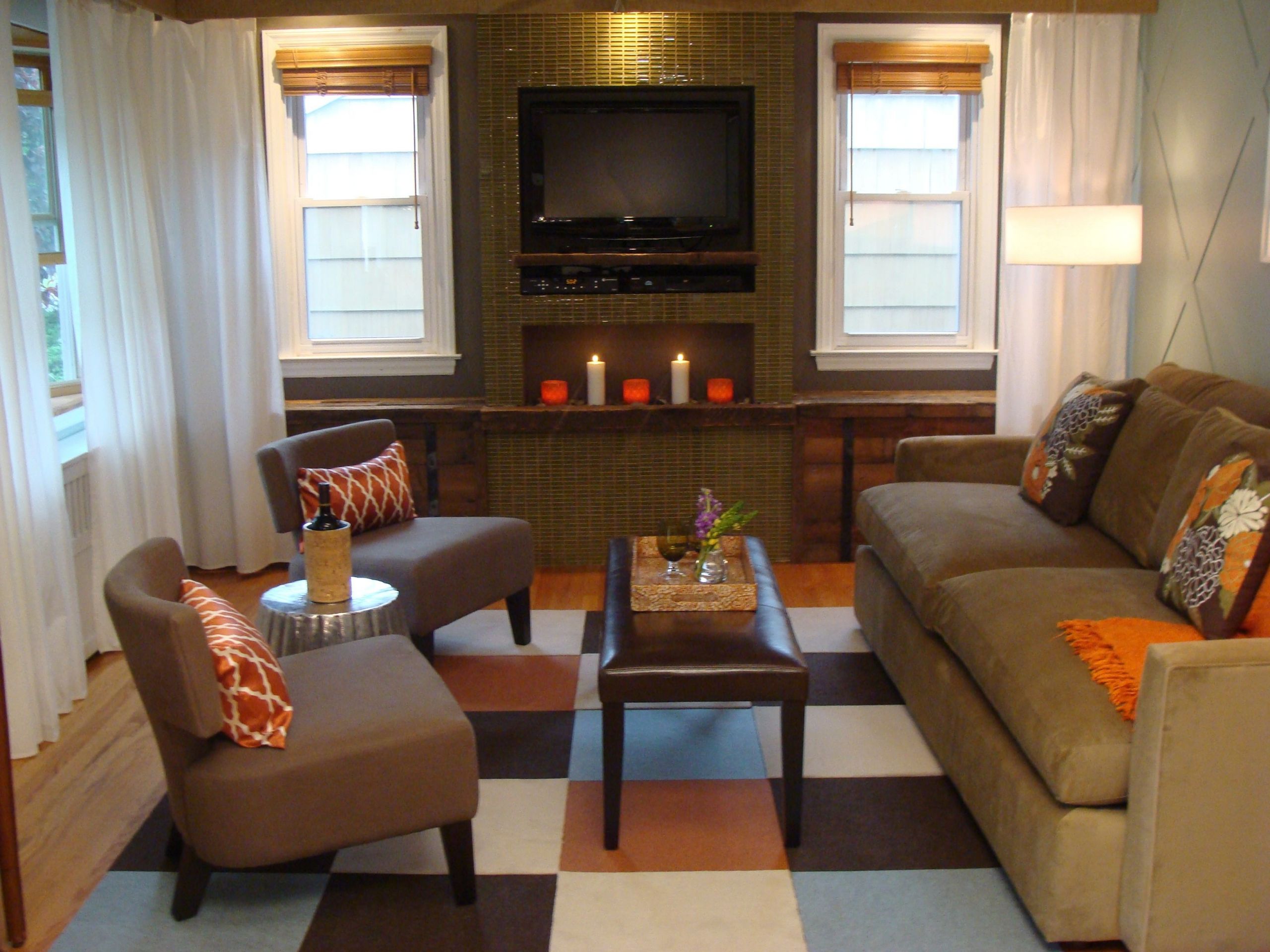 Small Living Room Furniture Layout
 Living Room Furniture Layout Ideas for Different Room