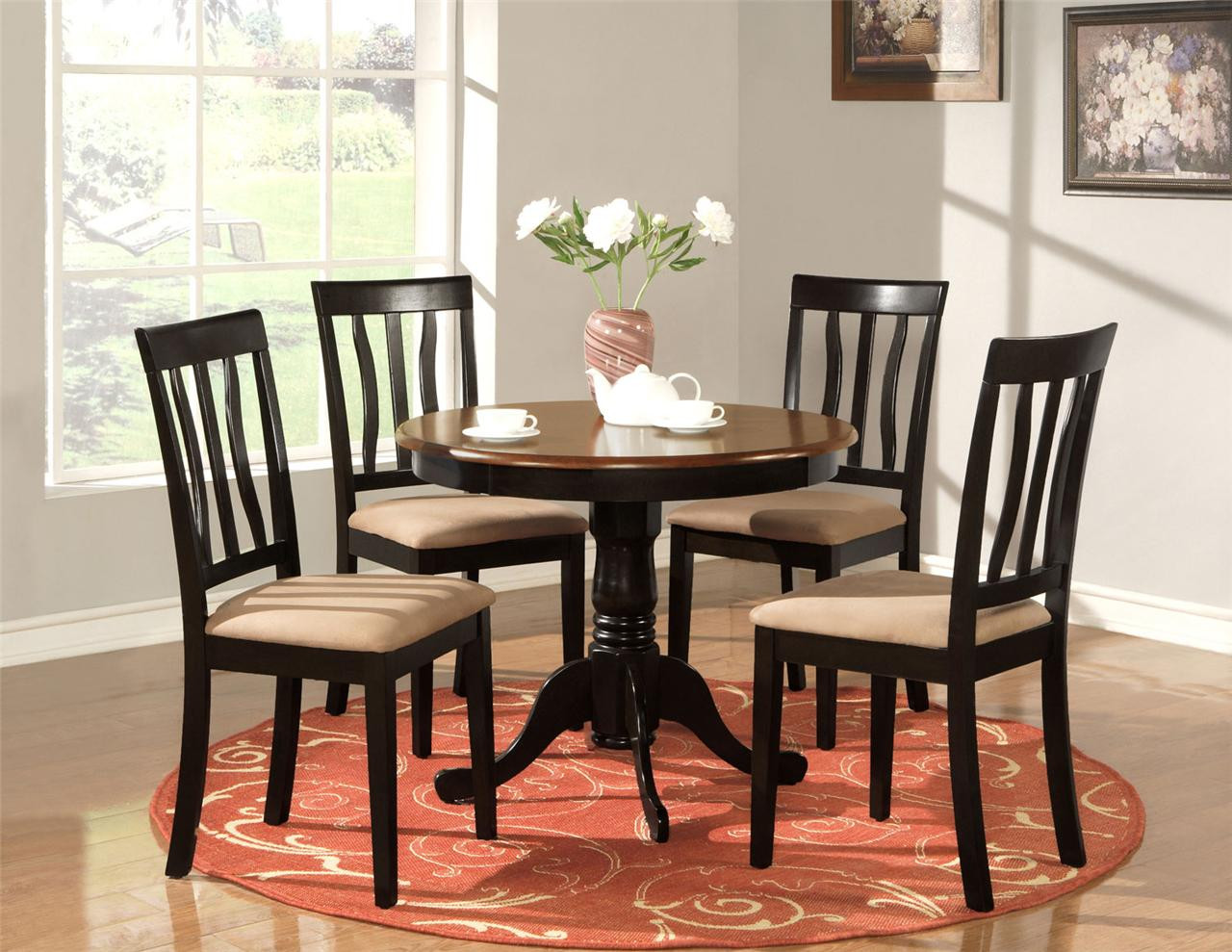 Small Round Kitchen Table
 Square vs Round Kitchen Tables What to Choose Traba Homes