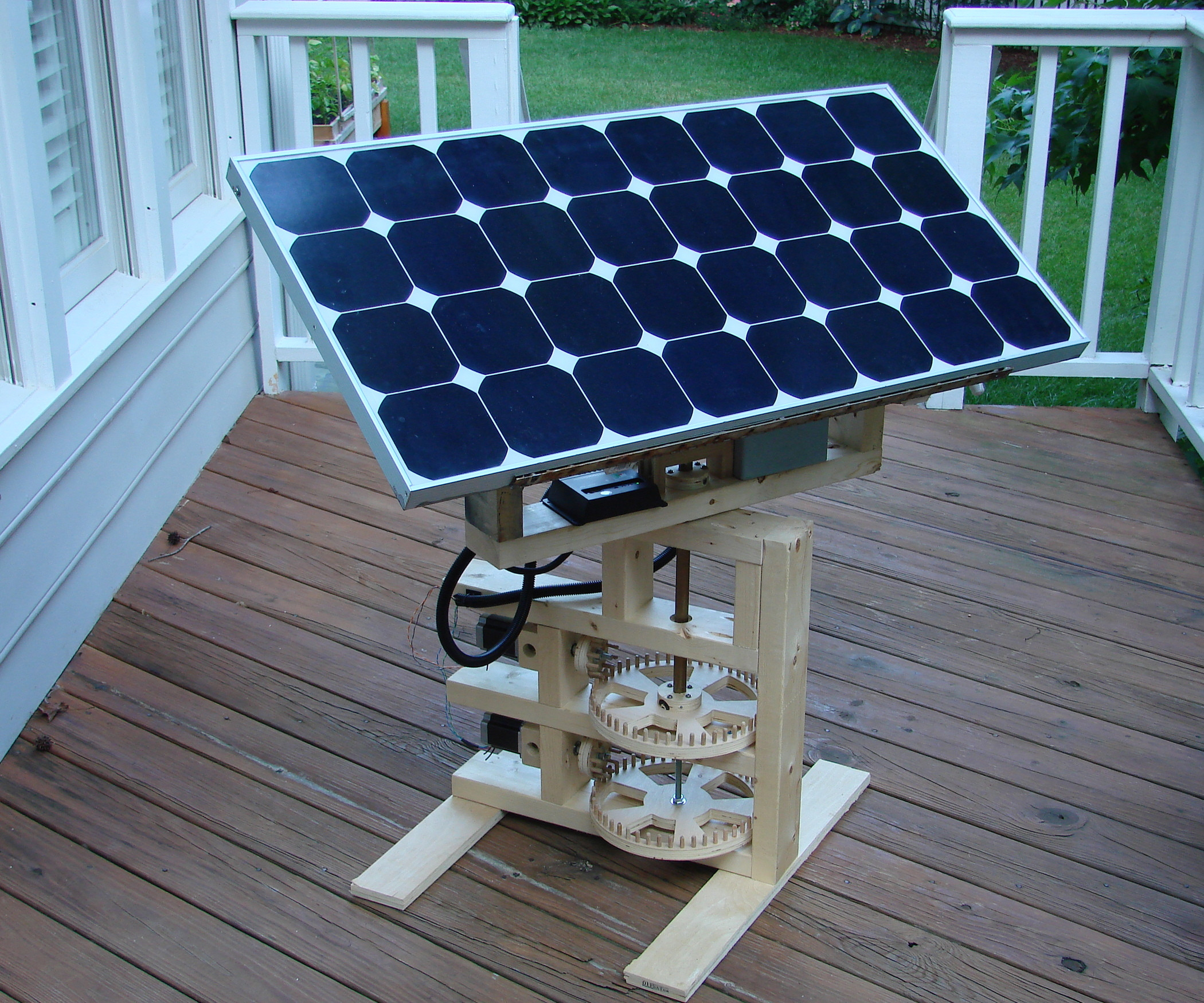 Solar Panel Tracker DIY
 Internet Enabled Solar Tracker
