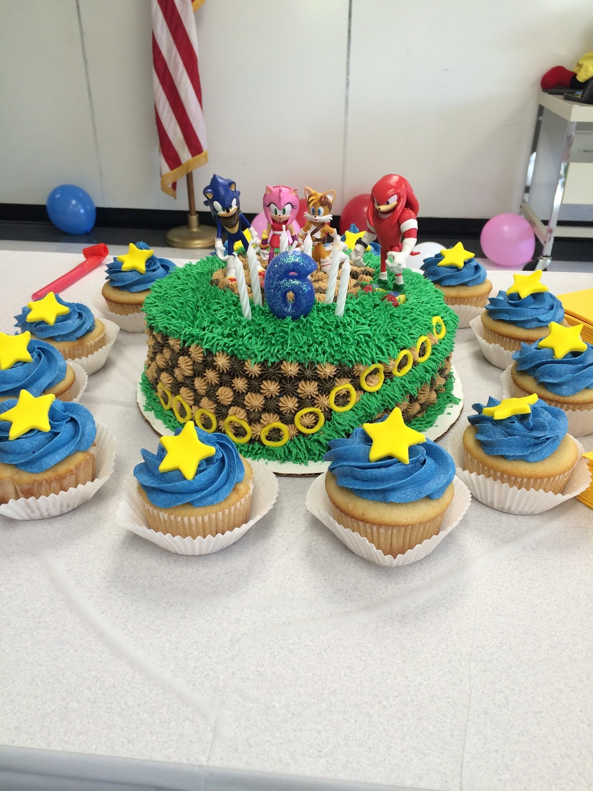 Sonic The Hedgehog Birthday Cake
 Sonic the Hedgehog birthday party