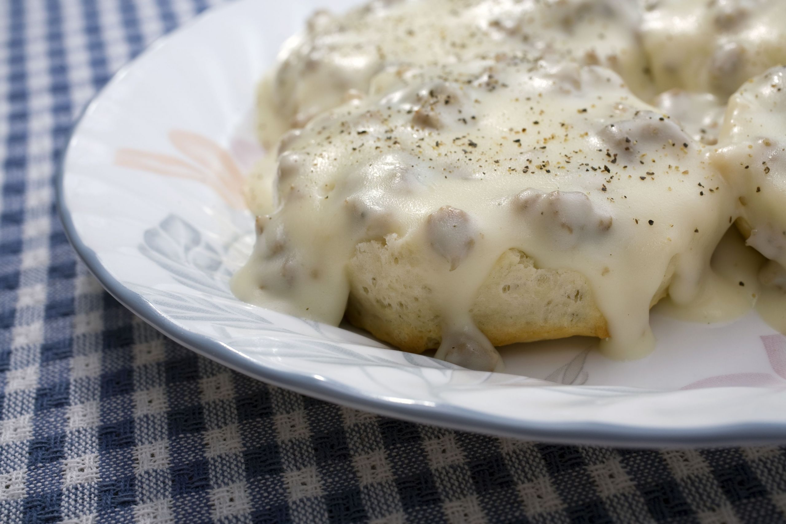Southern Biscuits And Gravy Recipe
 Southern Sausage Gravy and Biscuits Recipe