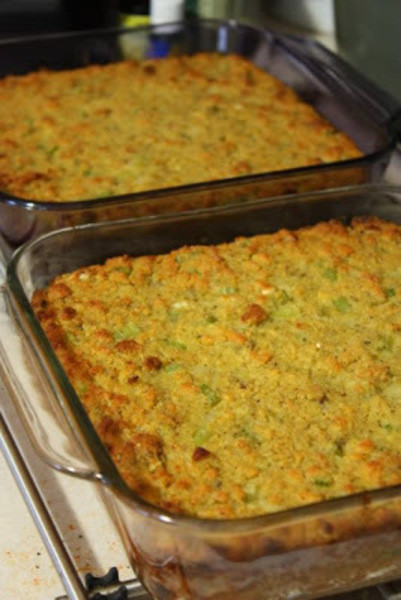 Southern Cornbread Dressing With Chicken
 Southern Cornbread Dressing Recipe by Redneck CookEat