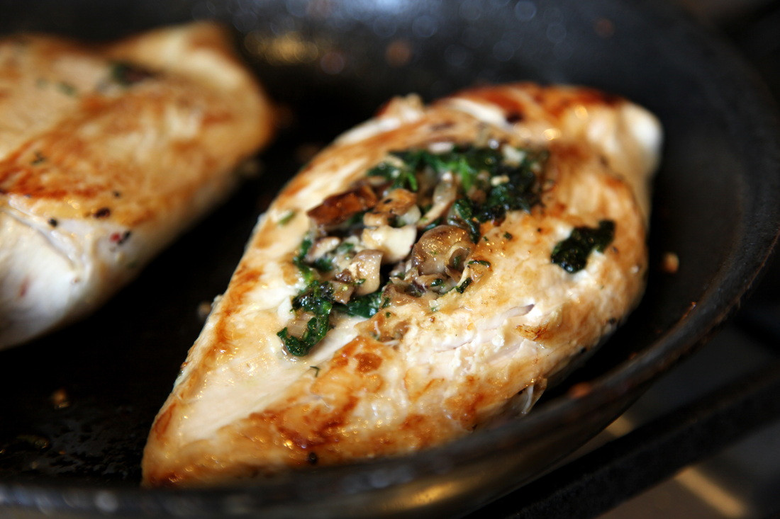 Spinach Mushroom Stuffed Chicken
 WeekNight Bite Healthy Easy and Delicious Recipes