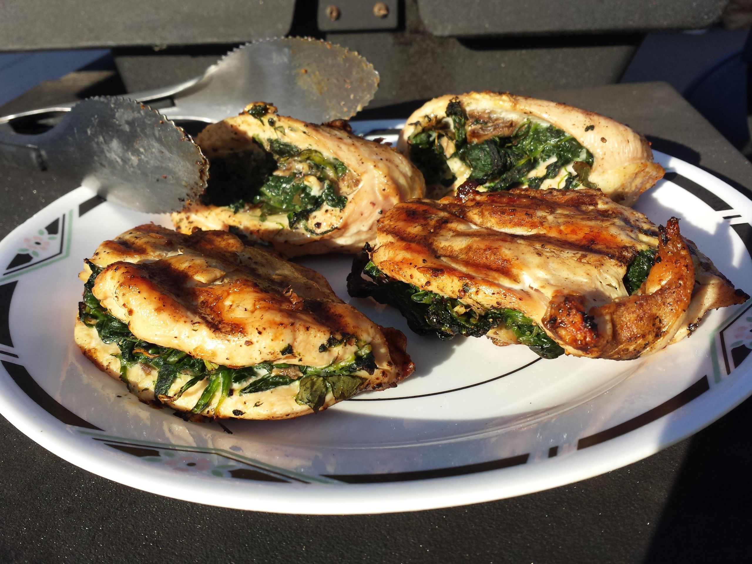 Spinach Mushroom Stuffed Chicken
 [4128x3096] Spinach and mushroom stuffed chicken breast on