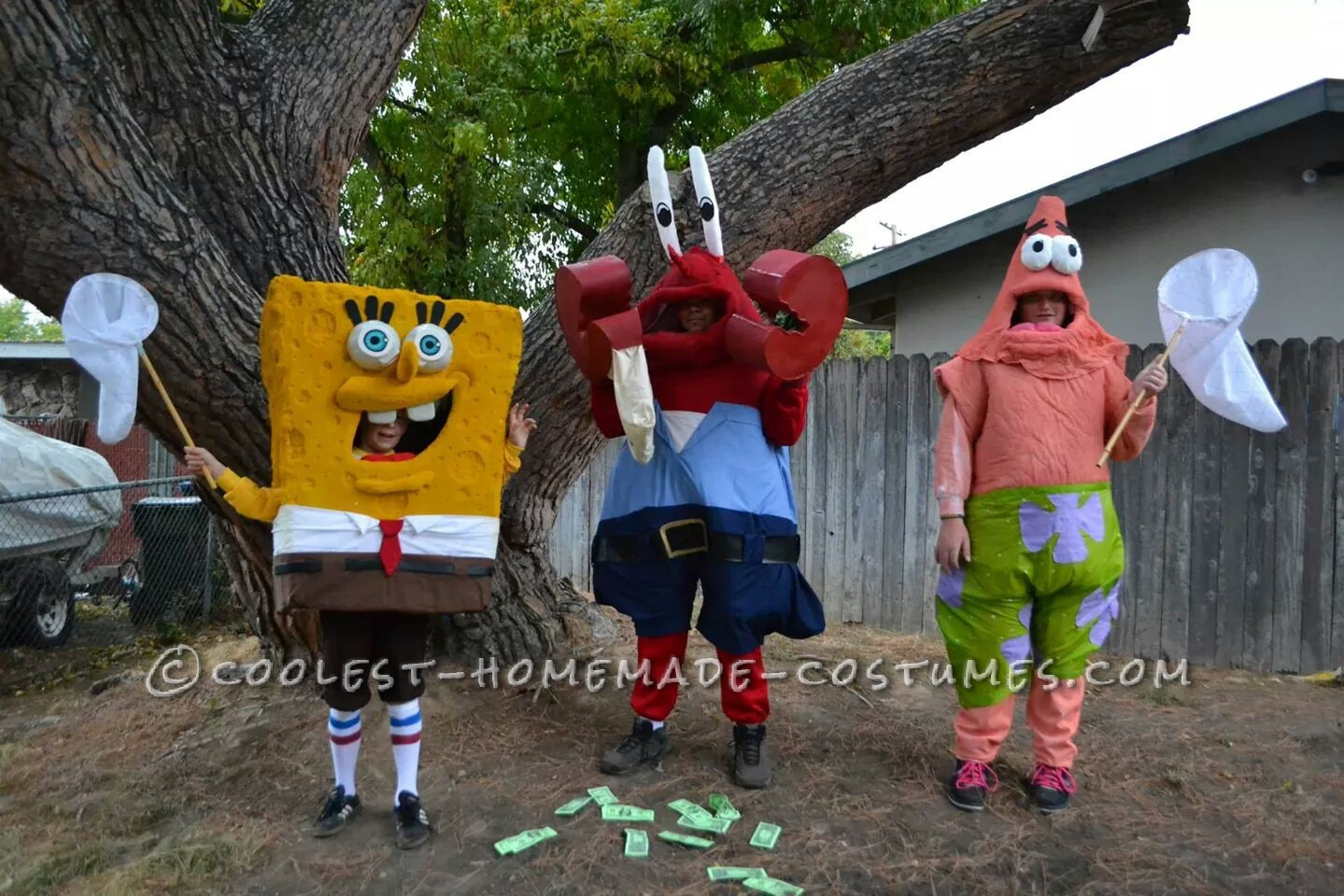 Spongebob DIY Costume
 Cool DIY Spongebob Crew Group Costume