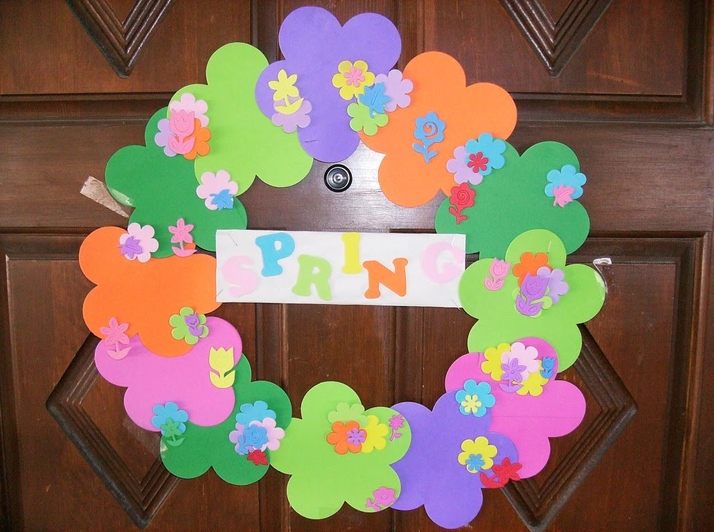 Spring Crafts Preschool
 Random Thoughts and Happy Thinking Spring Wreath