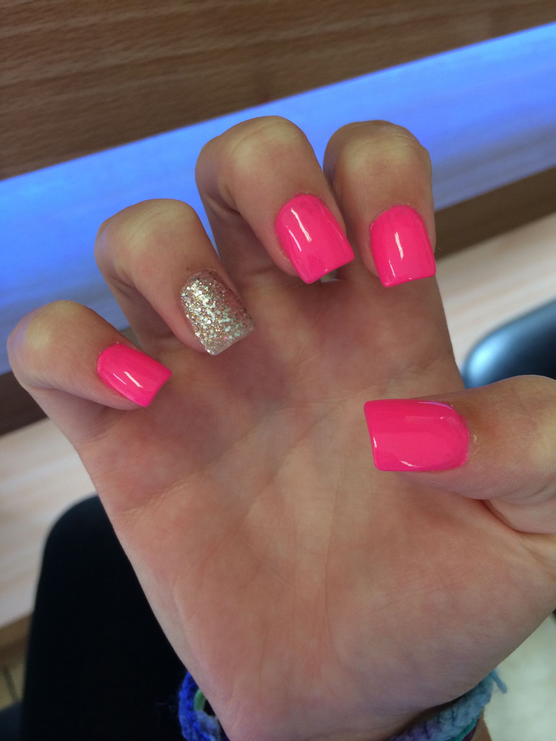 Square Glitter Nails
 Hot pink glitter nails pink acrylic