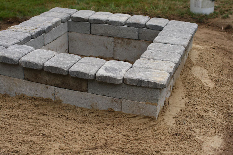 Square Stone Fire Pit
 DIY Fire Pit Ideas 23 Brillant Projects You Can Do Yourself