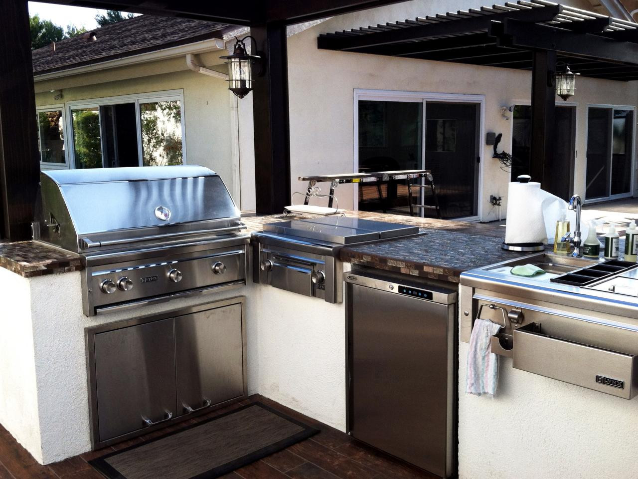 Stainless Outdoor Kitchen
 25 Fresh Stainless Steel Ideas For Your Kitchen