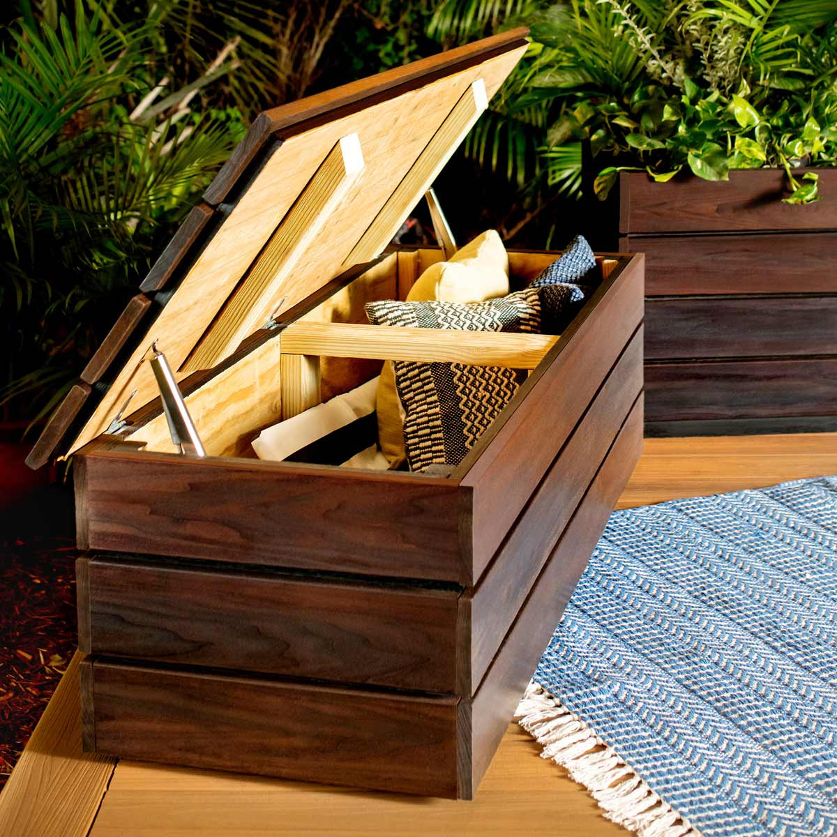 Storage Bench Outside
 How to Build an Outdoor Storage Bench