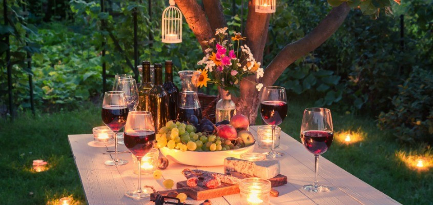 Summer Outdoor Party Ideas
 7 Interesting Wedding Traditions and How They Came to Be