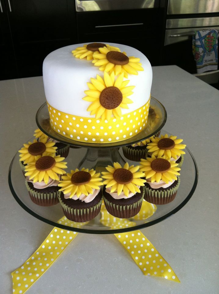 Sunflower Birthday Cake
 Sunflower cake Birthday party