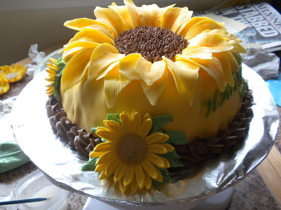 Sunflower Birthday Cake
 Sunflower CakeCentral