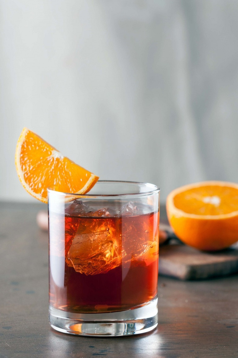 Sweet Vermouth Cocktails
 How to make the perfect Negroni cocktail the original