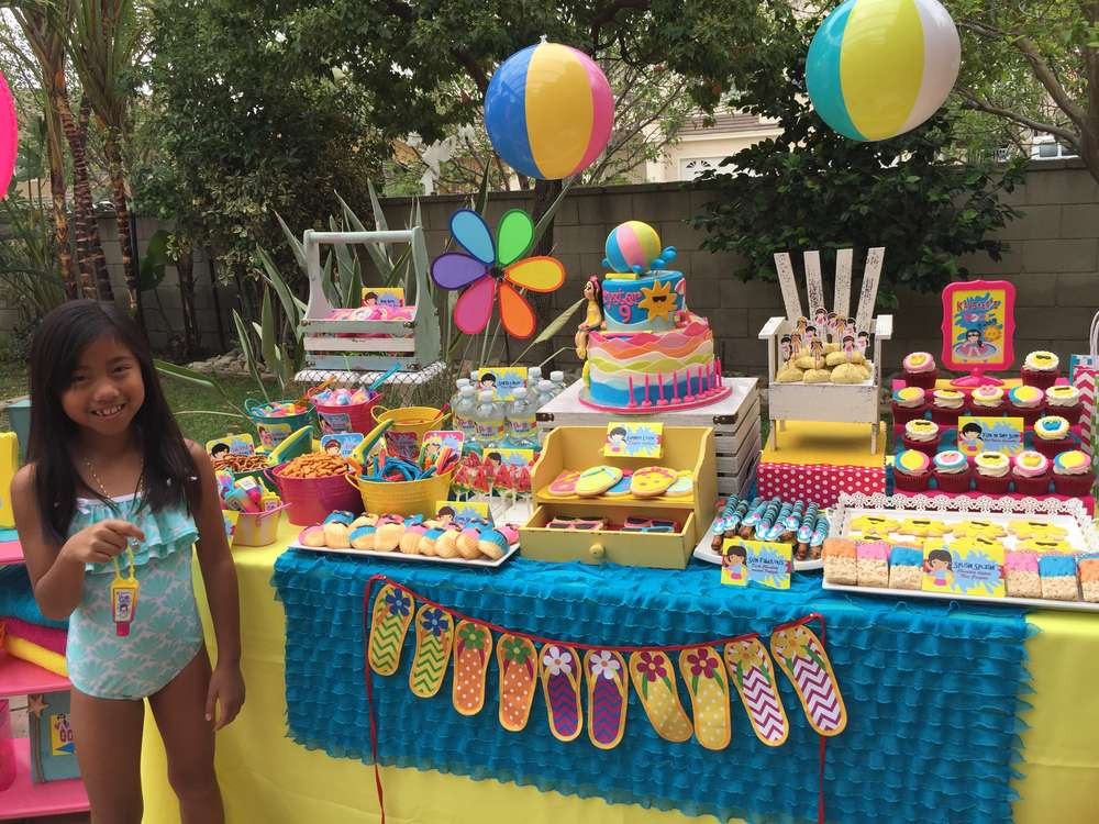 Swimming Pools Party Ideas
 Swimming Pool Summer Party Summer Party Ideas