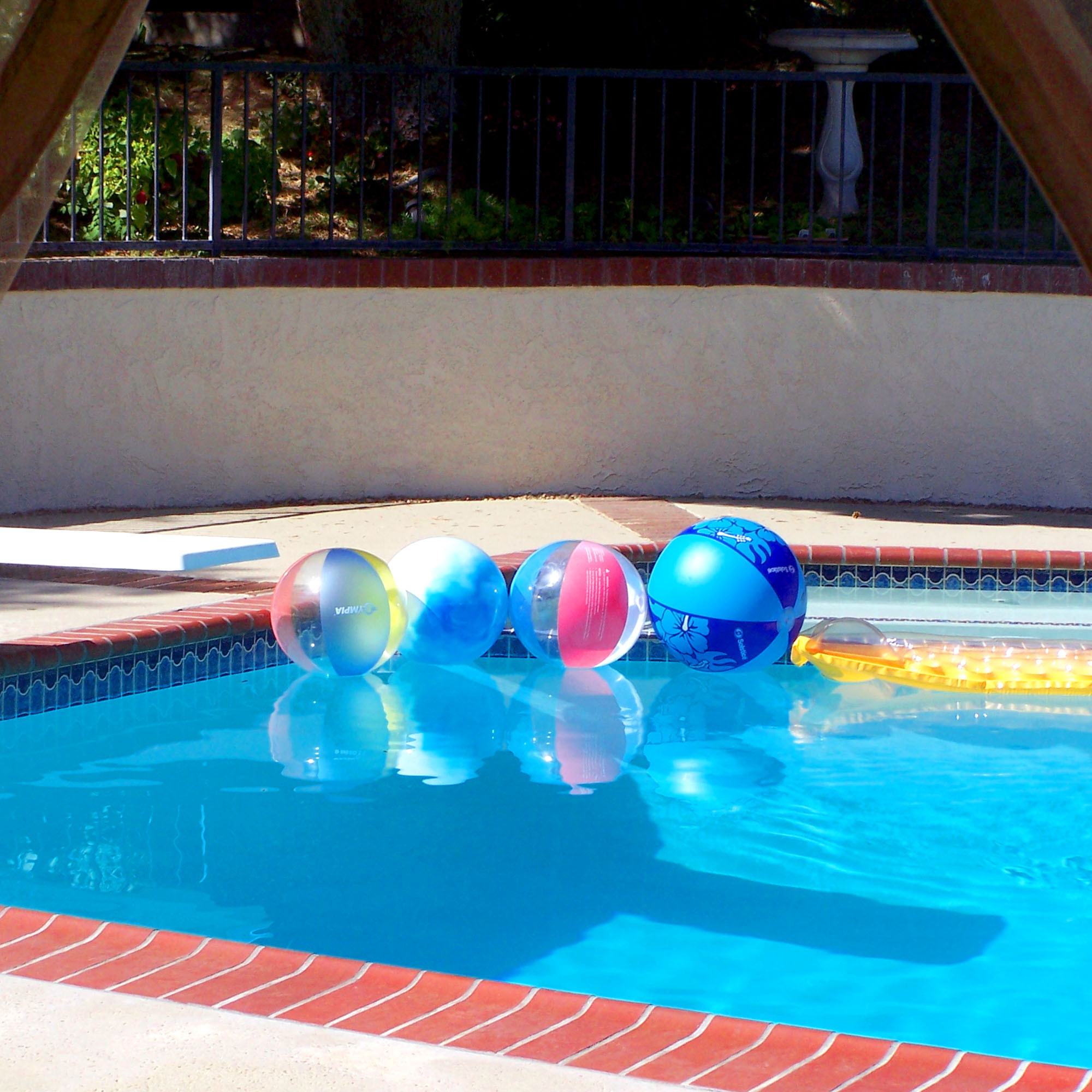 Swimming Pools Party Ideas
 Reader Question Pool party decorating ideas Dollar