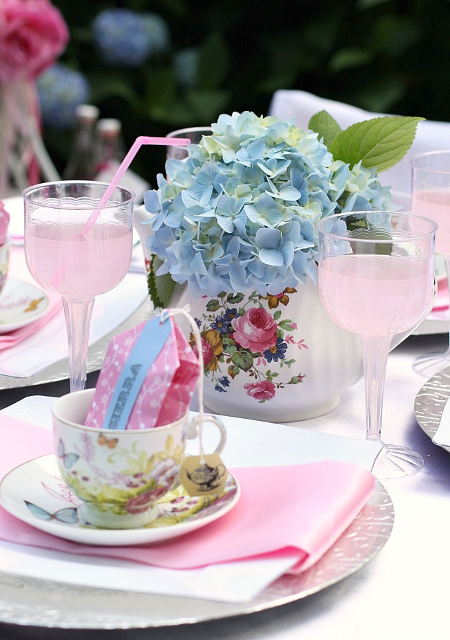 Tea Party Decor Ideas
 Ideas For A Little Girls Tea Party Celebrations at Home
