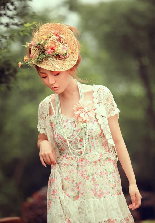 Tea Party Dress Up Ideas
 Pearls and flowers