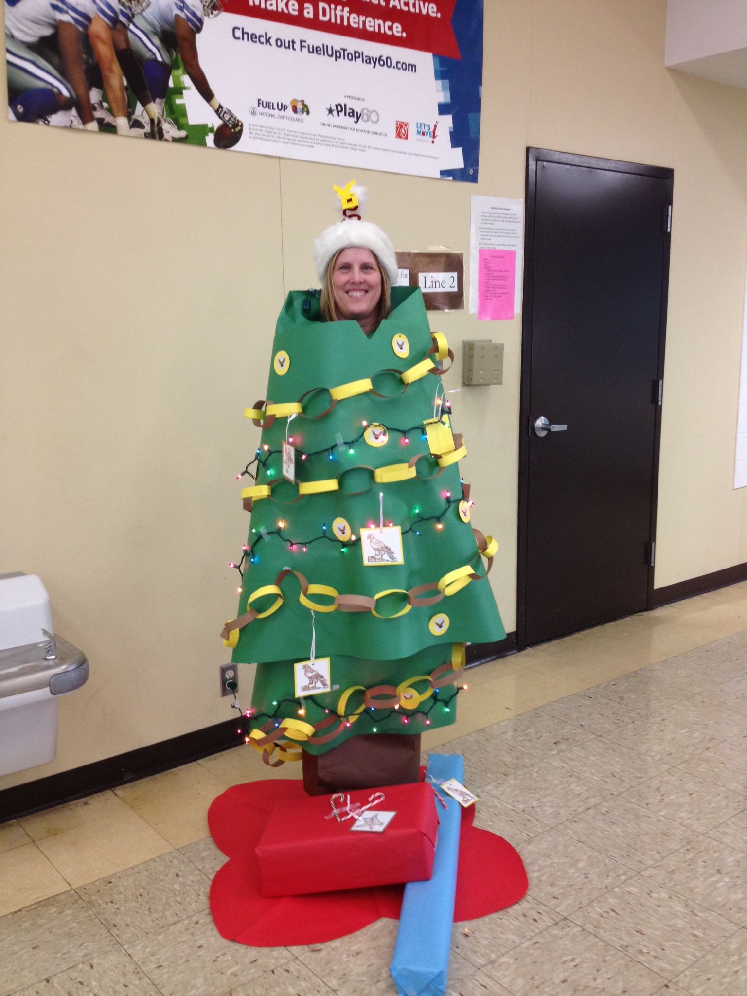 Team Holiday Party Ideas
 Team Building Human Christmas Tree