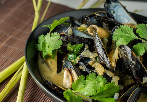 Thai Mussel Recipes
 Green Thai Curry Mussels FeedingTheFiya