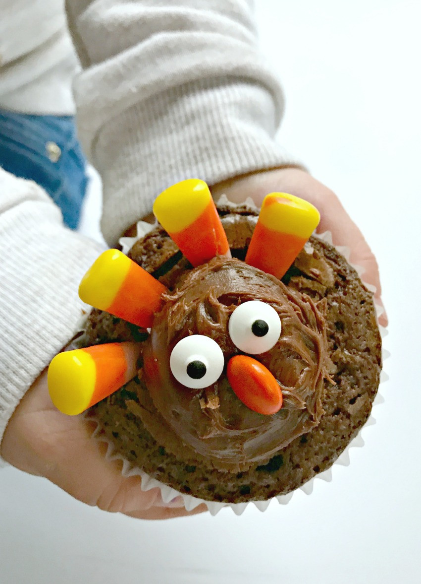 Thanksgiving Desserts For Kids
 Thanksgiving Brownie Turkeys The Cards We Drew