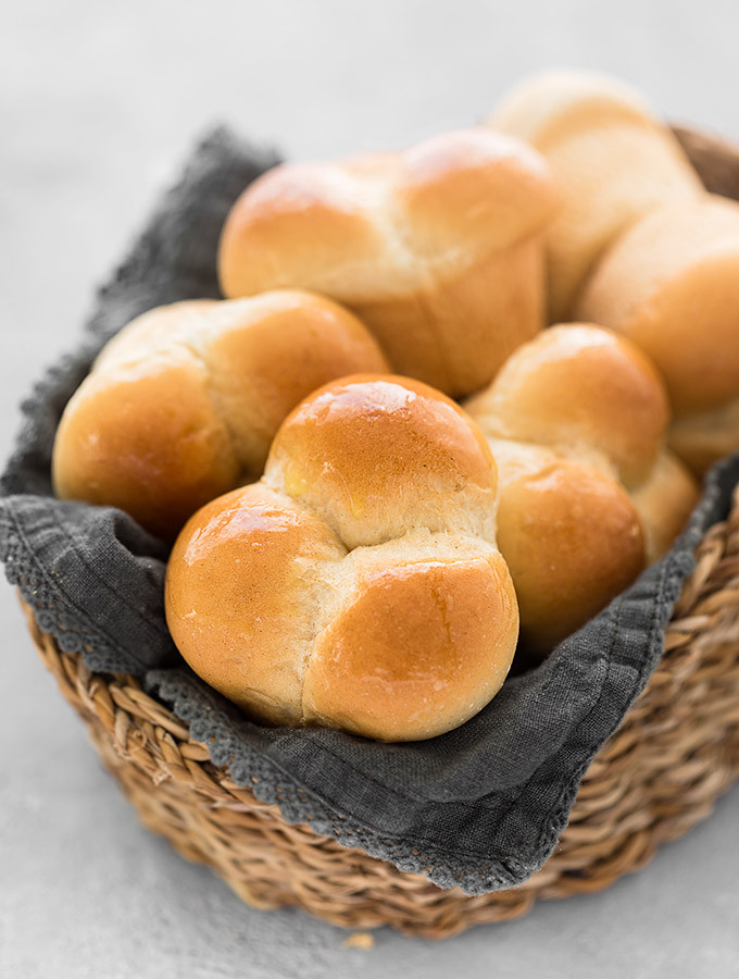 Thanksgiving Dinner Roll
 Cloverleaf Dinner Rolls Recipe As Easy As Apple Pie